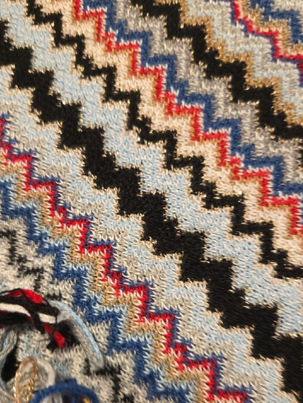 Missoni Multicolor Zigzag Knit CottonScarf with Fringe - Red, Blue, Black, White - Picture 6 of 11